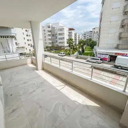 1 Bedroom 1119 غوليم
